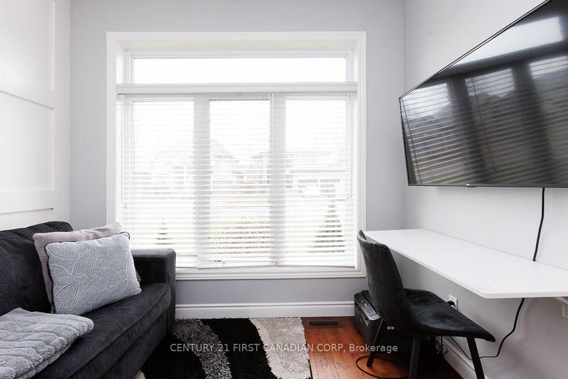 2014 Ballymote Ave, London North, N5X 0J6 | Image 2