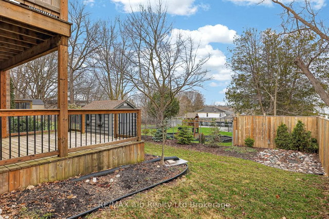 15 - 111 King Street E