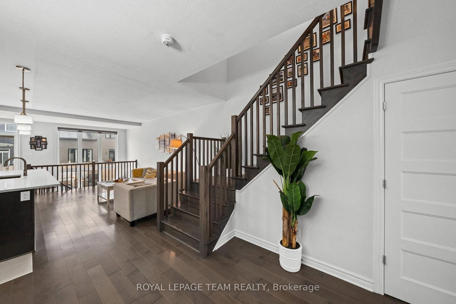 1160 Beckett Crescent - Photo 17