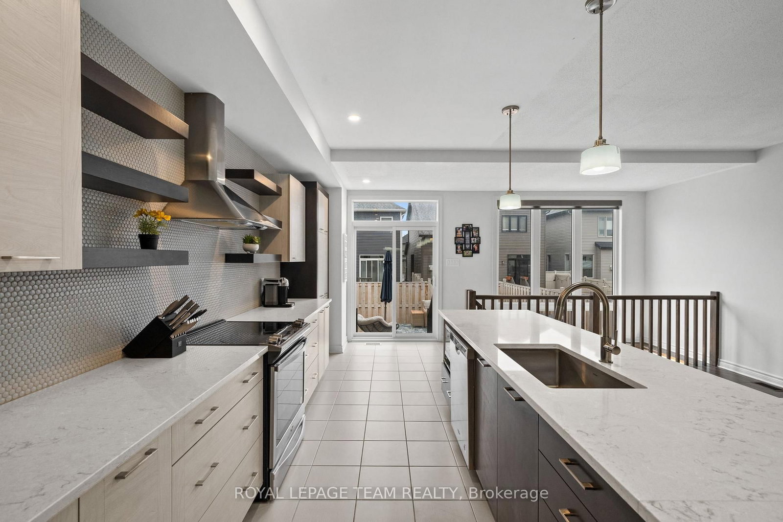 1160 Beckett Crescent - Photo 9