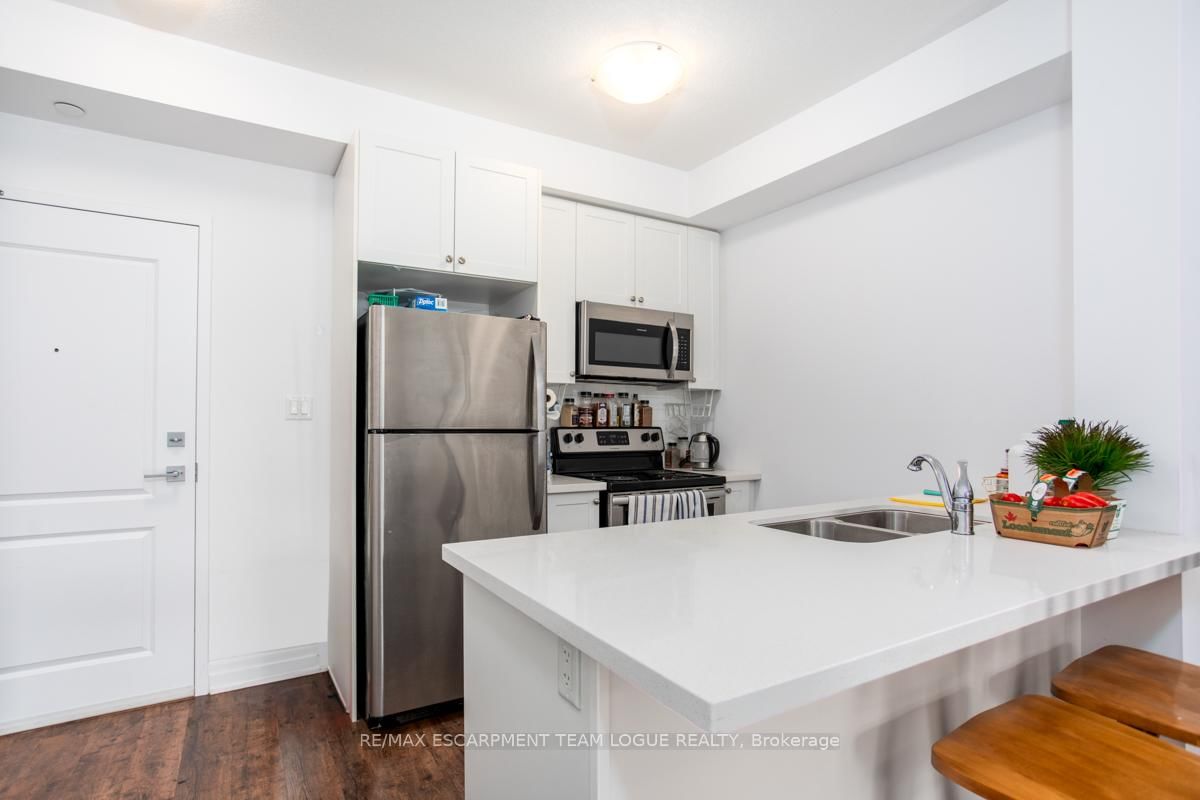 Condo for lease at 128-101 Shoreview Place, Hamilton, Ontario, L8E 0K2 - Stoney Creek - MLS: X12990070