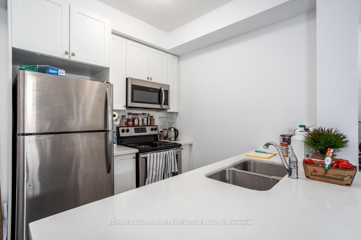 Condo for lease at 128-101 Shoreview Place, Hamilton, Ontario, L8E 0K2 - Stoney Creek - MLS: X12990070