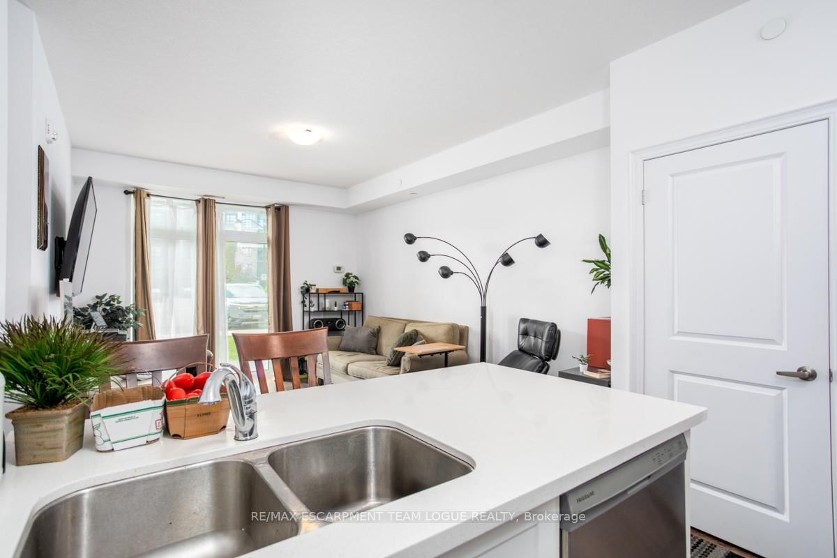 Condo for lease at 128-101 Shoreview Place, Hamilton, Ontario, L8E 0K2 - Stoney Creek - MLS: X12990070