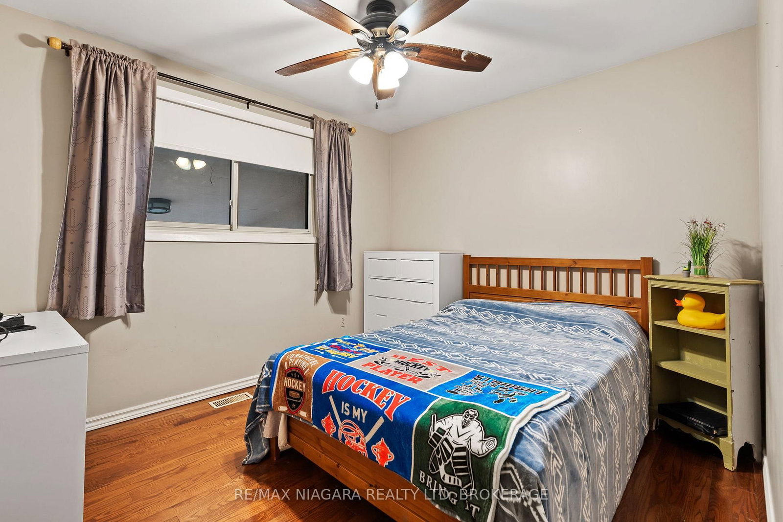 Detached House for sale at 56 Royal Oak Drive, Welland, Ontario, L3C 5V9 - N. Welland - MLS: X12990098