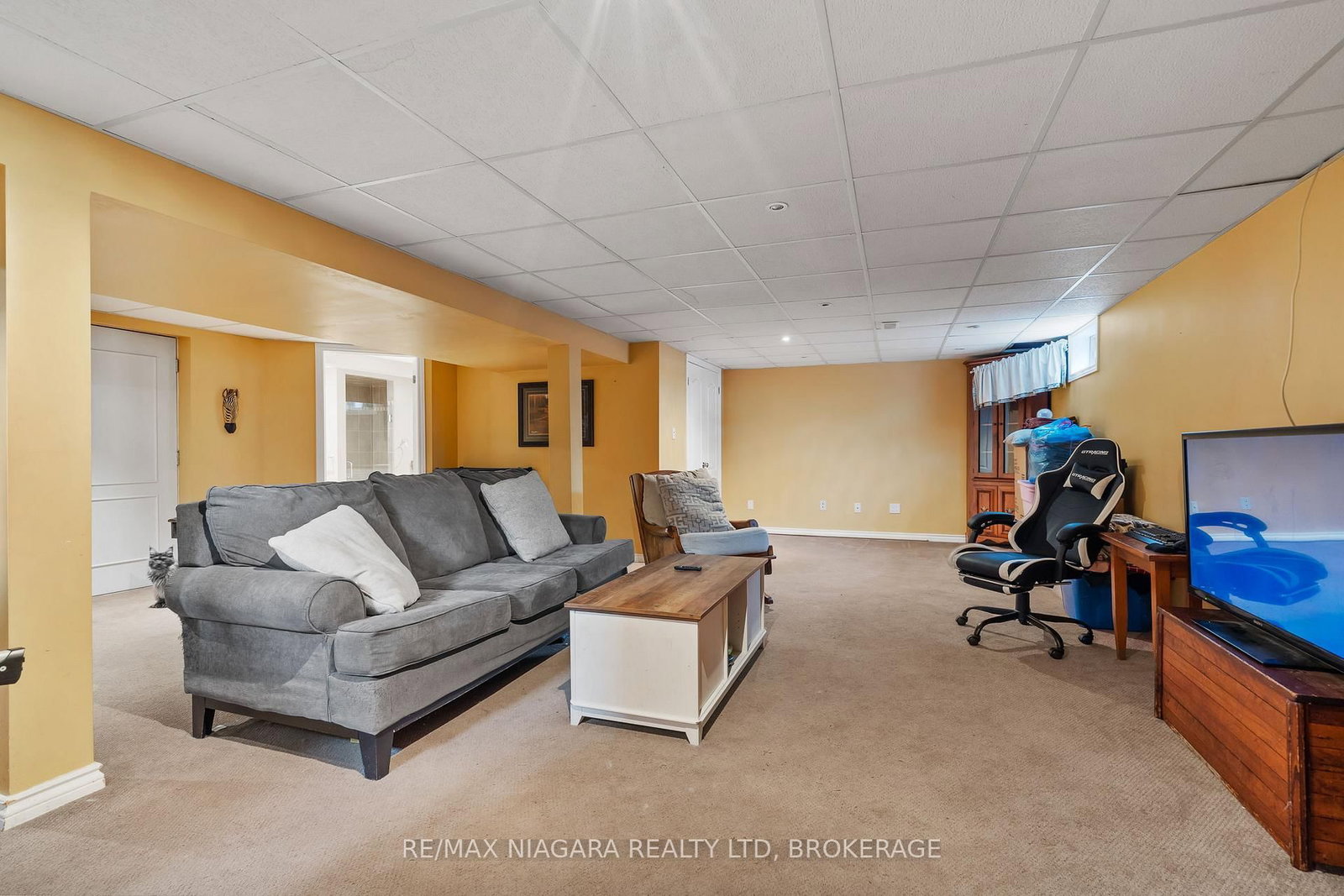 Detached House for sale at 56 Royal Oak Drive, Welland, Ontario, L3C 5V9 - N. Welland - MLS: X12990098