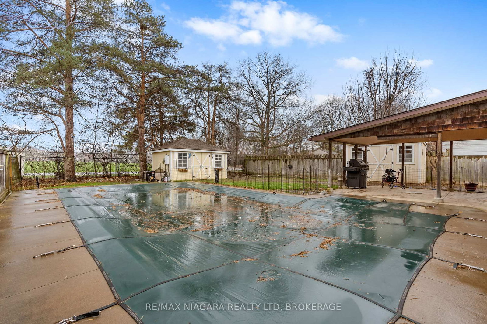 Detached House for sale at 56 Royal Oak Drive, Welland, Ontario, L3C 5V9 - N. Welland - MLS: X12990098