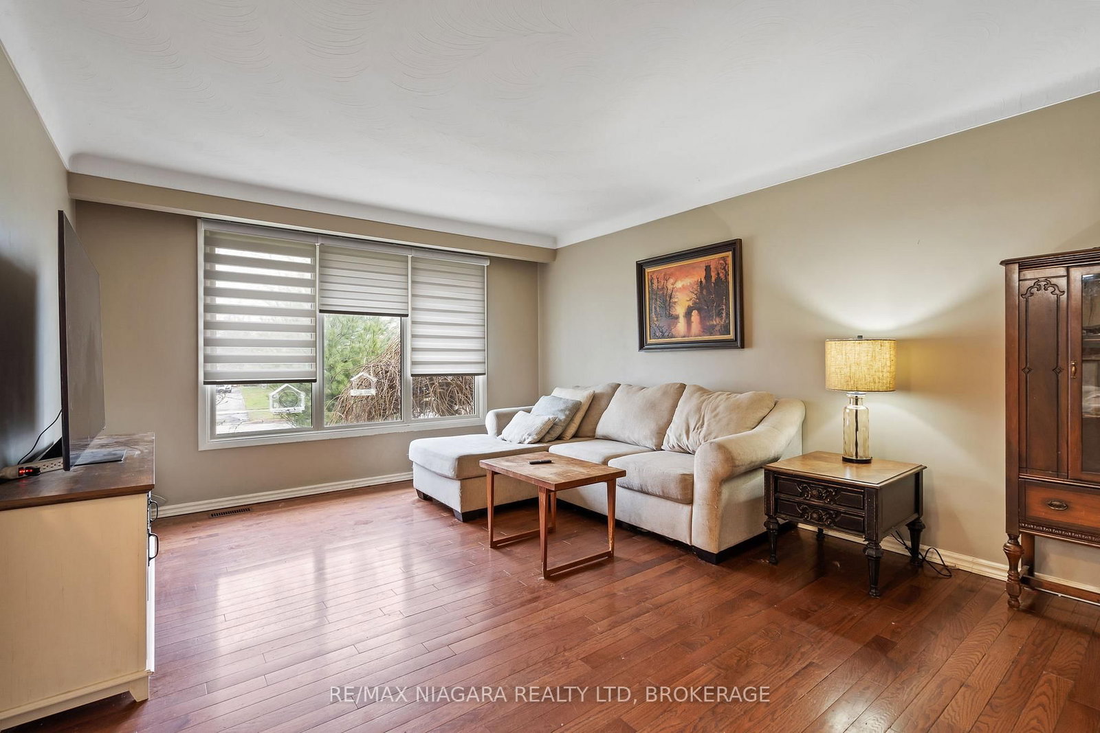 Detached House for sale at 56 Royal Oak Drive, Welland, Ontario, L3C 5V9 - N. Welland - MLS: X12990098