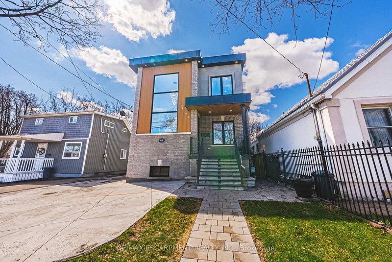 68 Vansitmart Ave N, Hamilton, Ontario