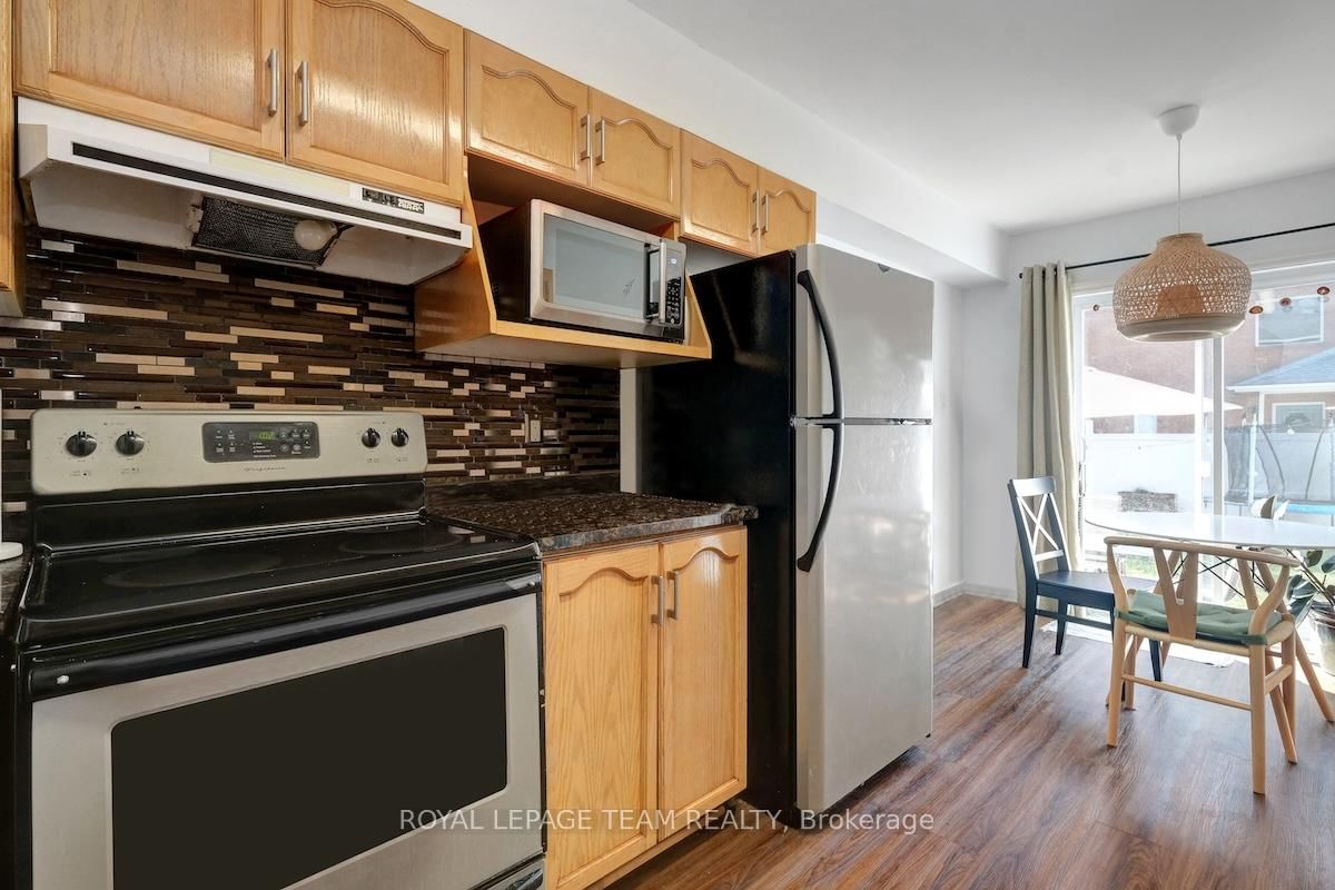 4 Thornbury Crescent - Photo 10