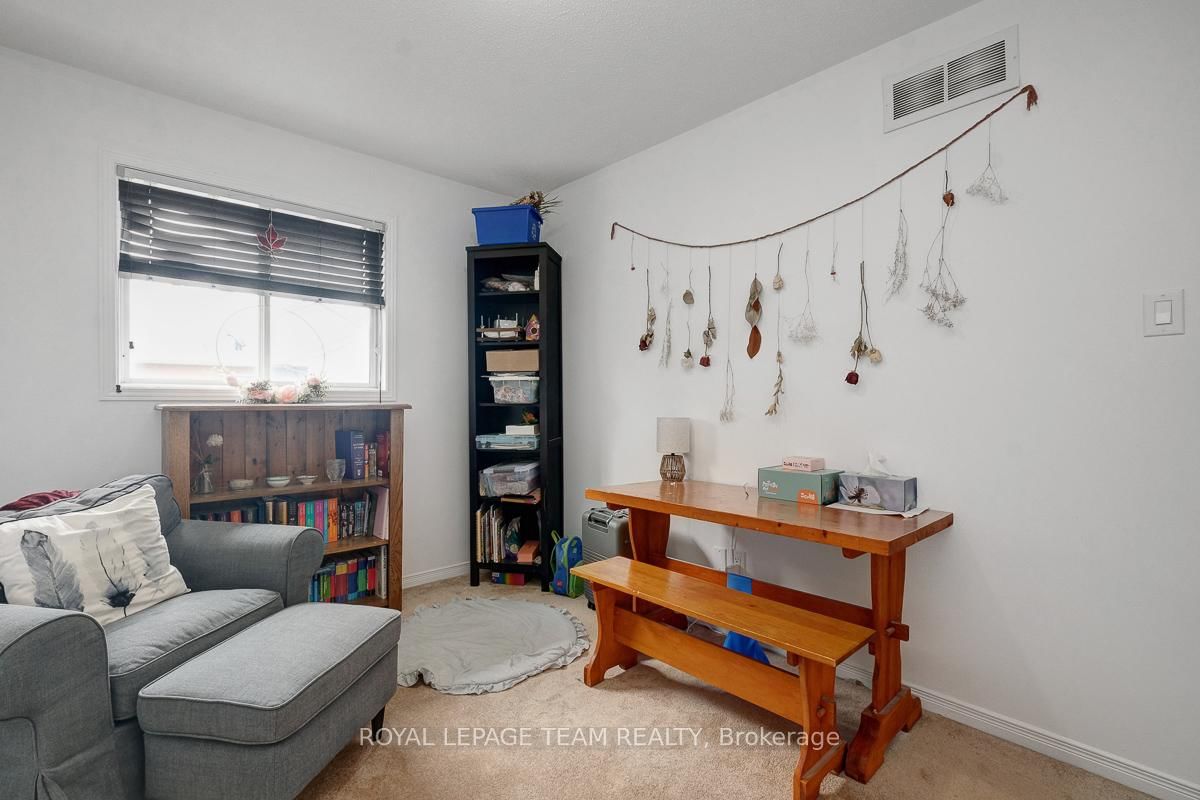 4 Thornbury Crescent - Photo 16