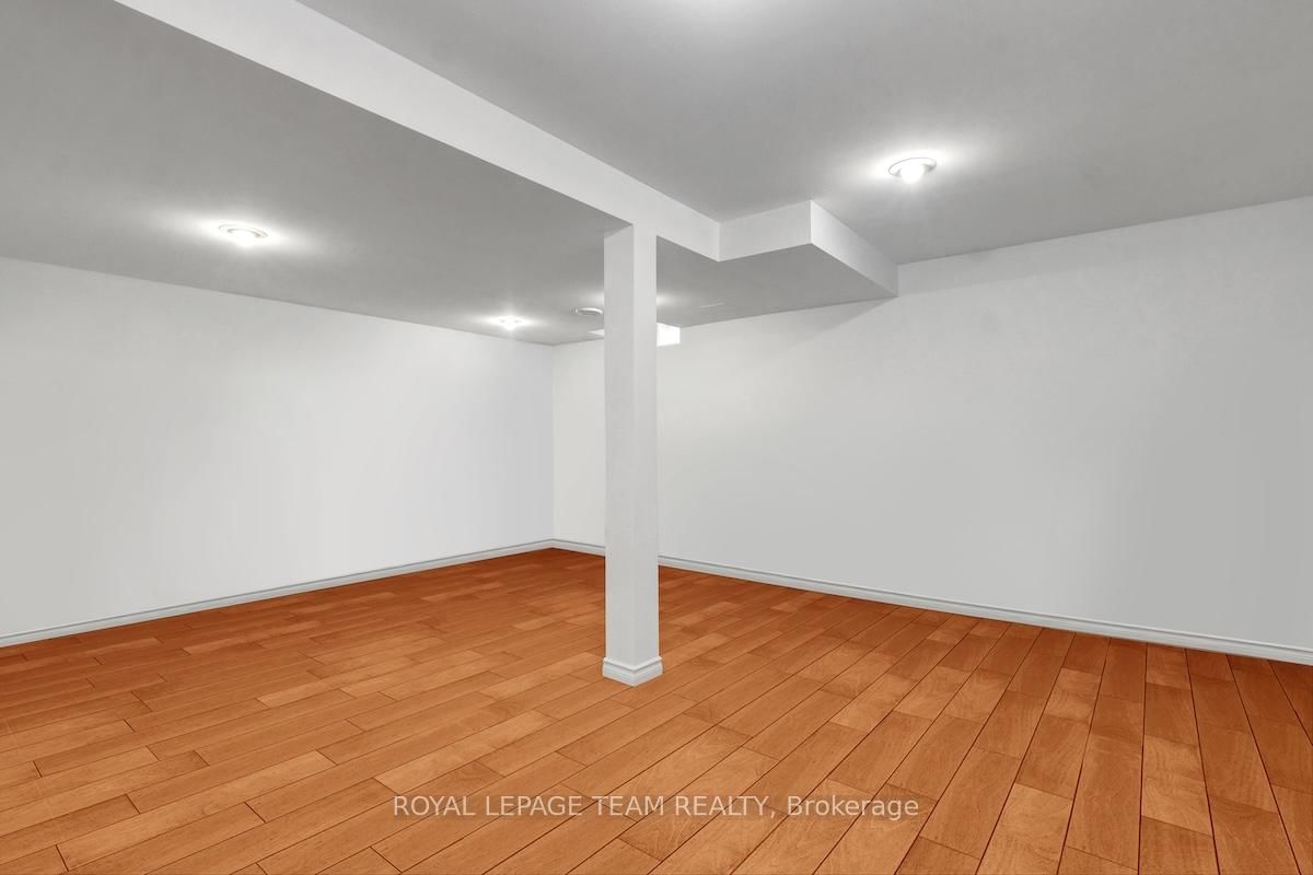 4 Thornbury Crescent - Photo 18