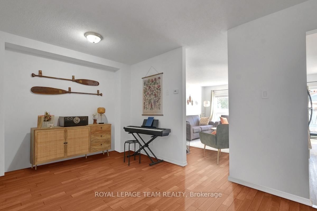 4 Thornbury Crescent - Photo 6