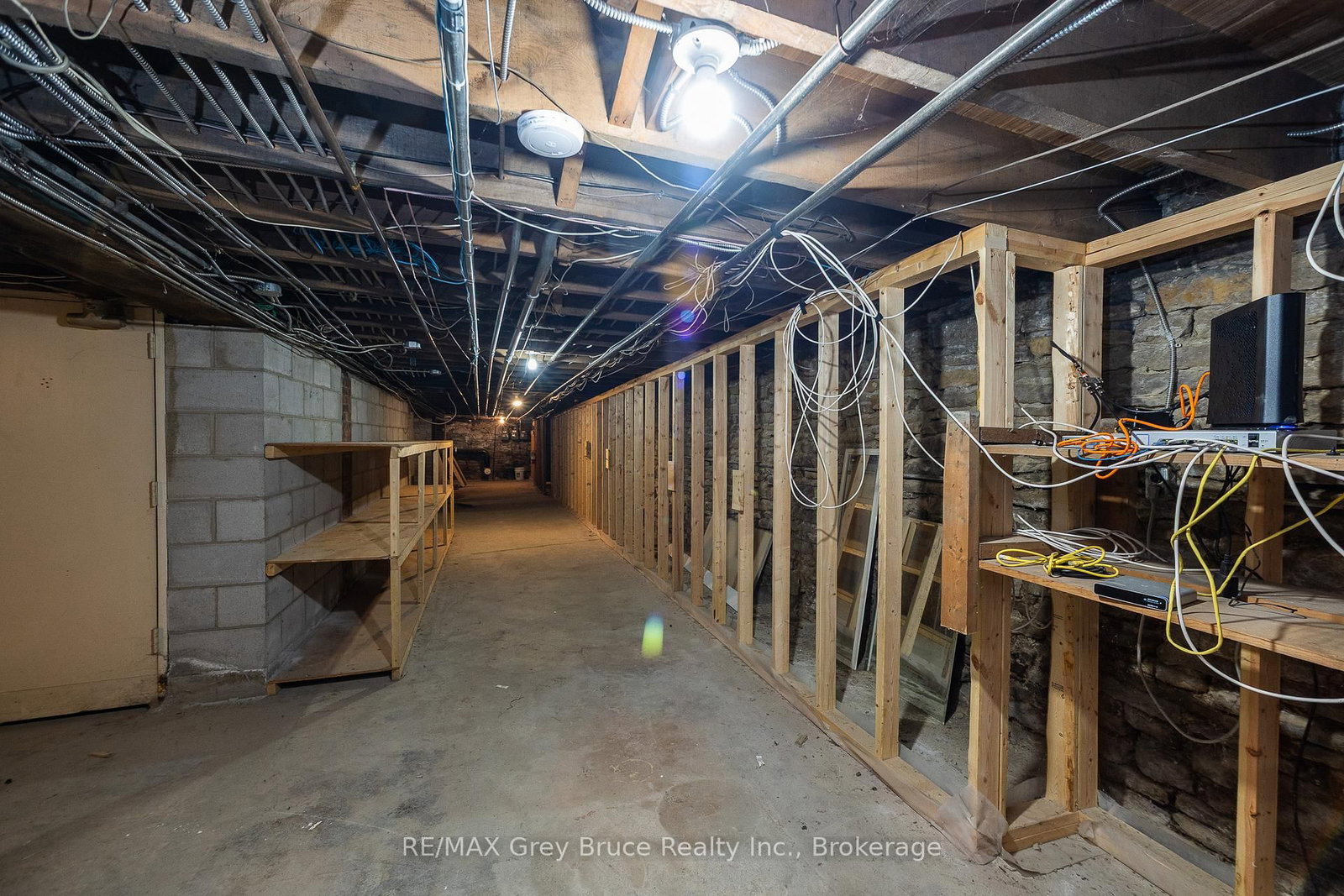 827 E 2nd Avenue • Owen Sound, ON photo 32