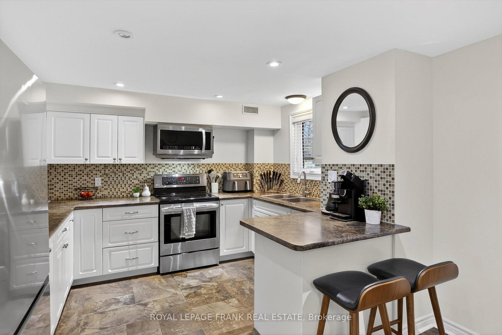 Detached House for sale at 113 Princess Street, Peterborough, Ontario, K9J 2A8 - Town Ward 3 - MLS: X12990314