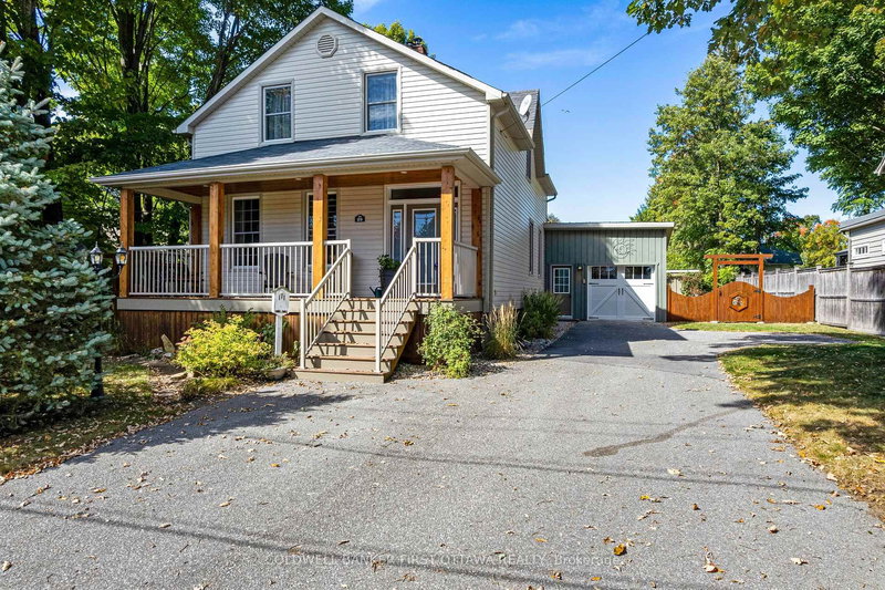 home for sale on 29 Leslie Street