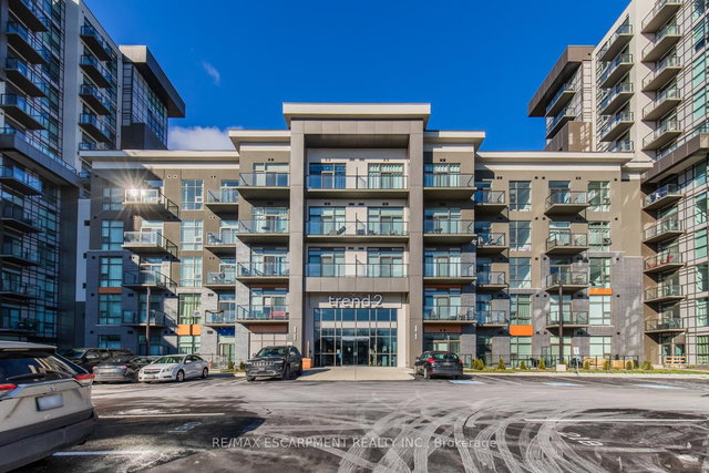 504 - 460 Dundas Street