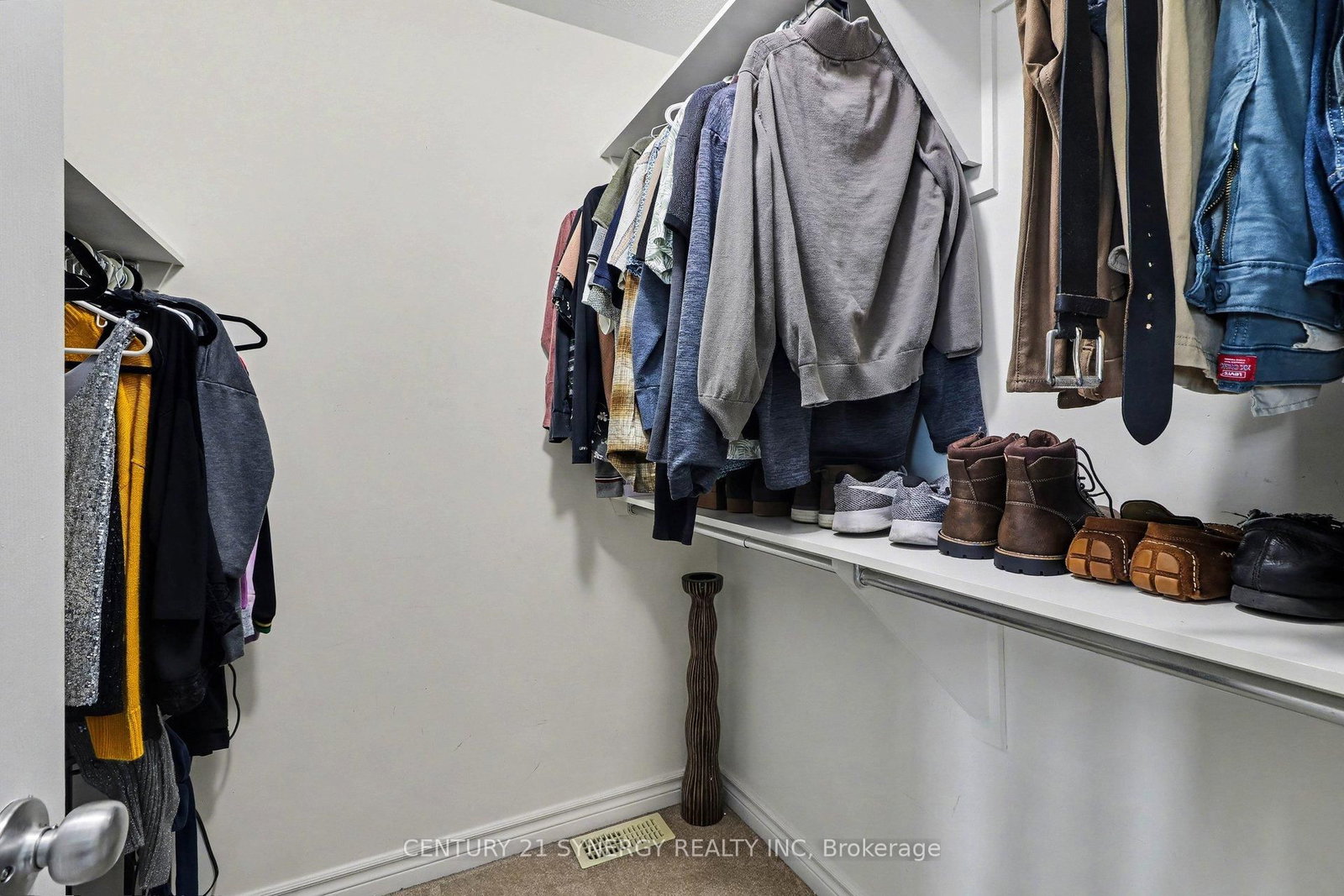 Townhouse for sale at 114 Silvermoon Crescent, Ottawa, Ontario, K4A 0P9 - Avalon East - MLS: X12990586