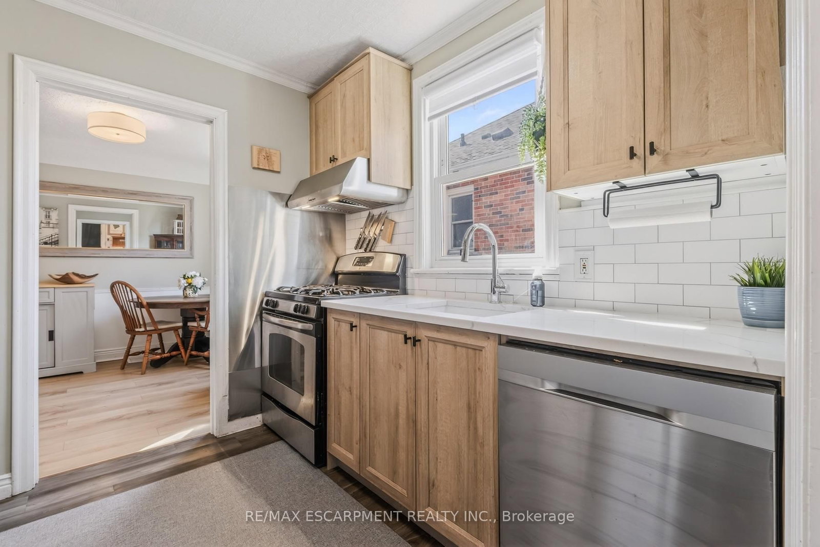 Detached House for sale at 43 Woodbridge Road, Hamilton, Ontario, L8K 3C8 - Rosedale - MLS: X12990636