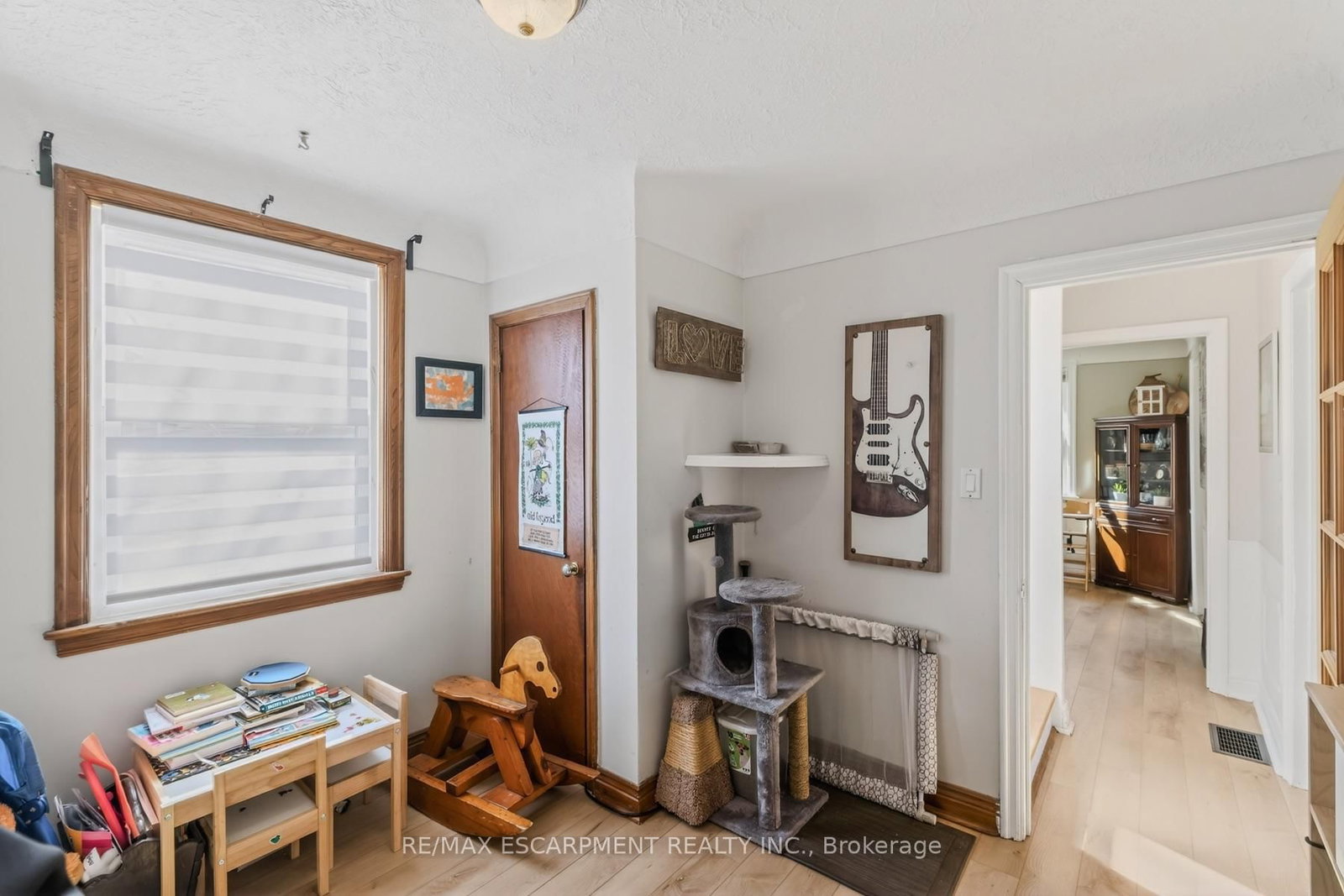 Detached House for sale at 43 Woodbridge Road, Hamilton, Ontario, L8K 3C8 - Rosedale - MLS: X12990636