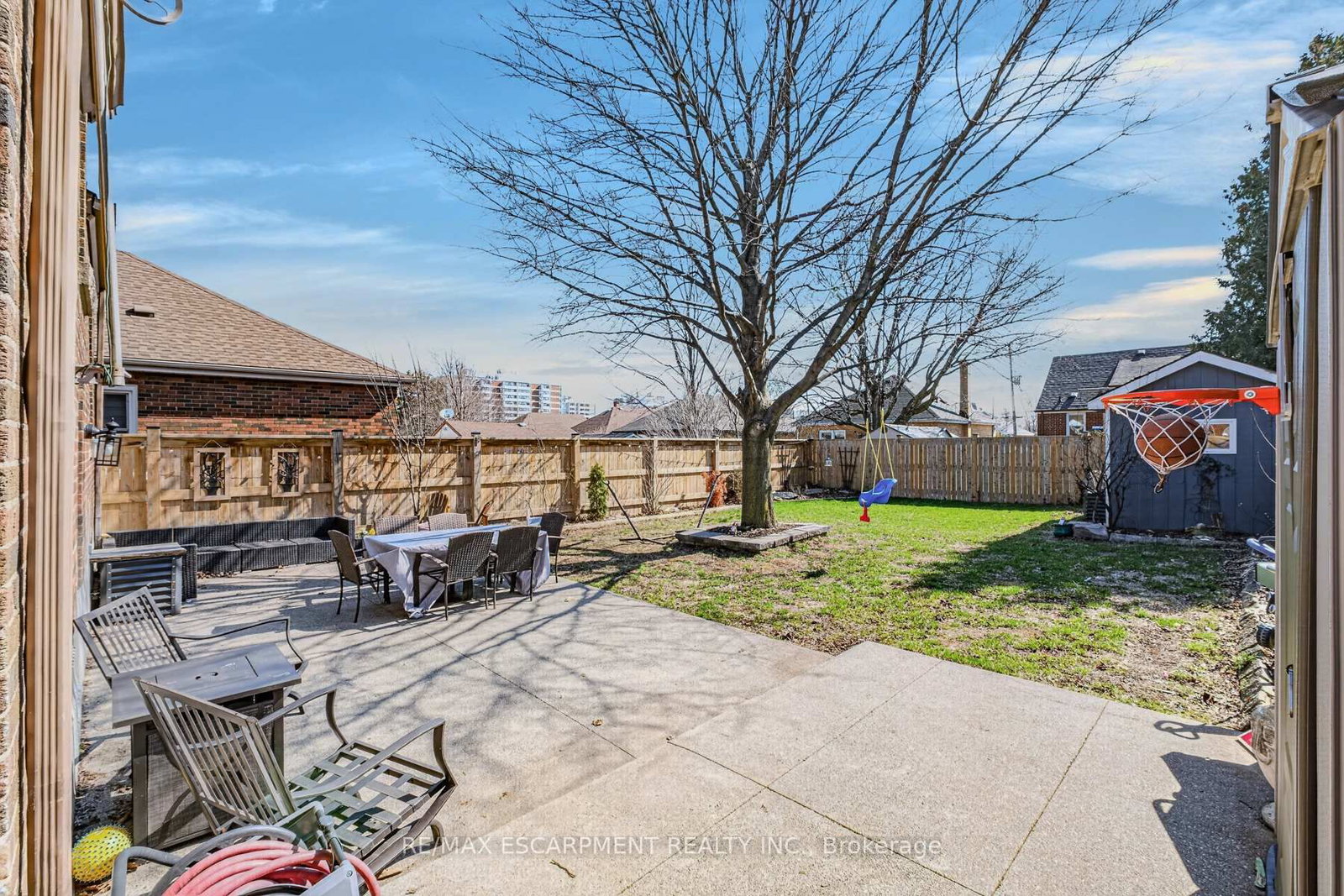 Detached House for sale at 43 Woodbridge Road, Hamilton, Ontario, L8K 3C8 - Rosedale - MLS: X12990636