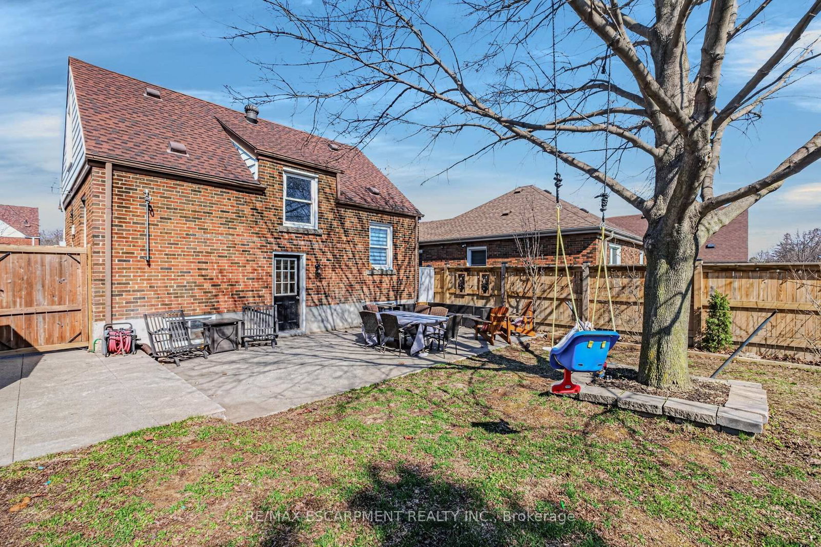 Detached House for sale at 43 Woodbridge Road, Hamilton, Ontario, L8K 3C8 - Rosedale - MLS: X12990636