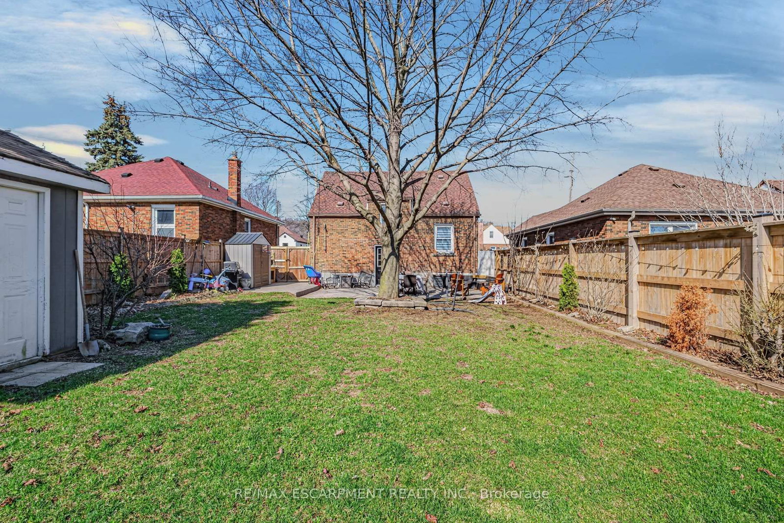 Detached House for sale at 43 Woodbridge Road, Hamilton, Ontario, L8K 3C8 - Rosedale - MLS: X12990636