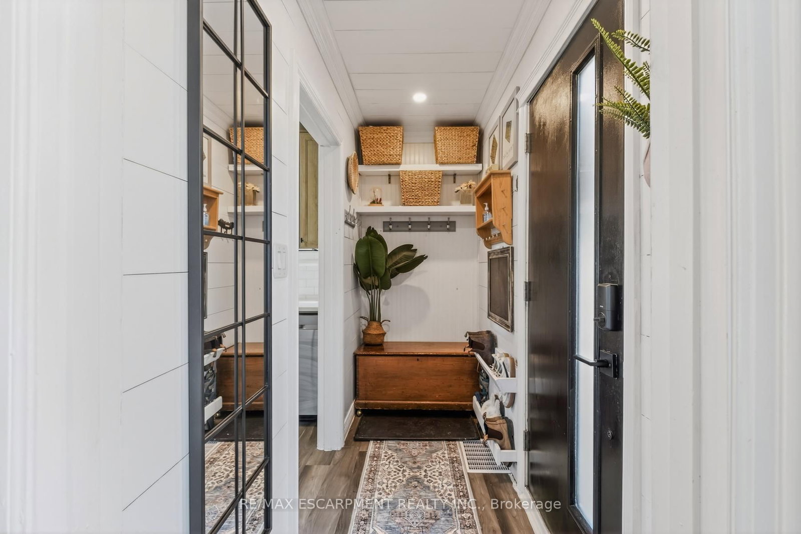 Detached House for sale at 43 Woodbridge Road, Hamilton, Ontario, L8K 3C8 - Rosedale - MLS: X12990636