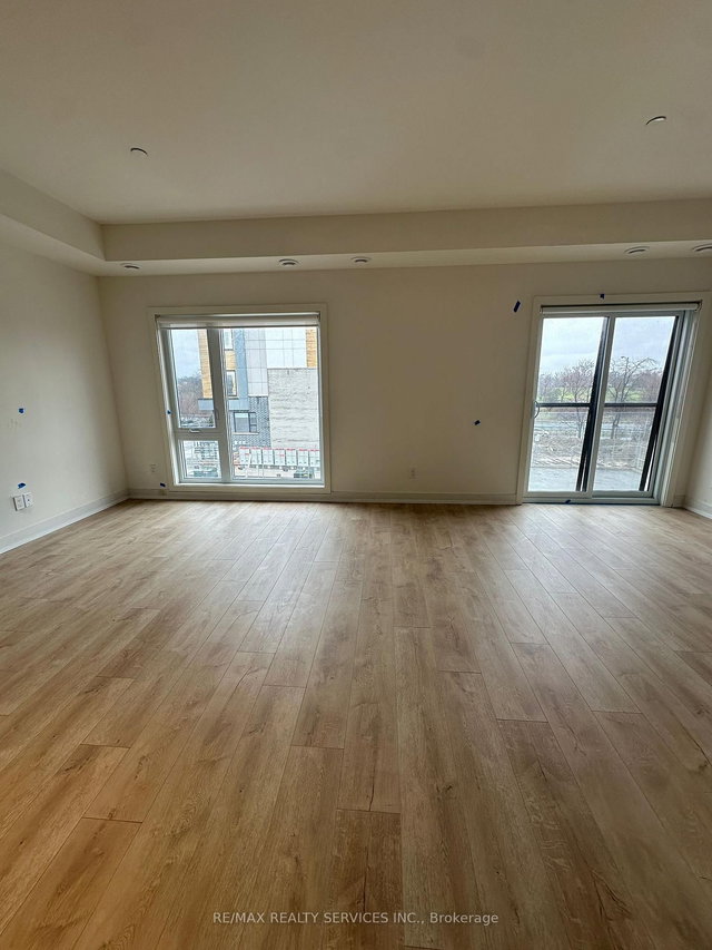 315B - 16 Melbourne Avenue