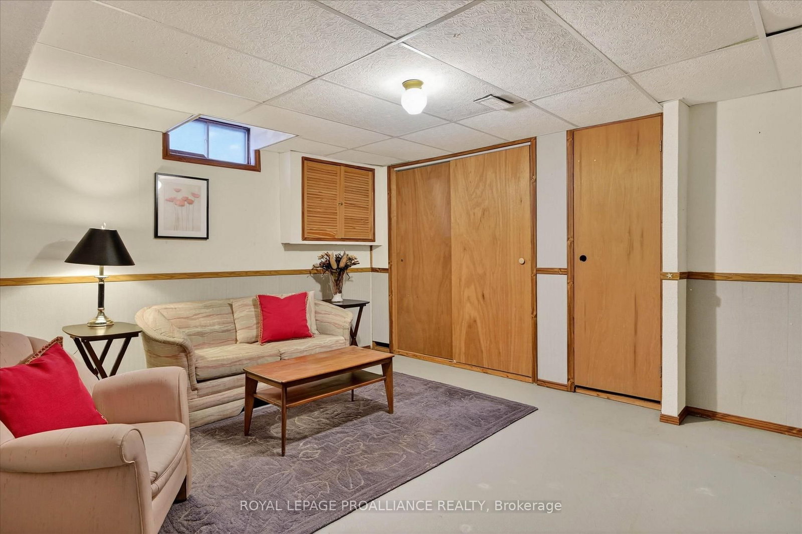 Detached House for sale at 7 Daleview Court, Peterborough, Ontario, K9J 8E6 - Monaghan Ward 2 - MLS: X12990822