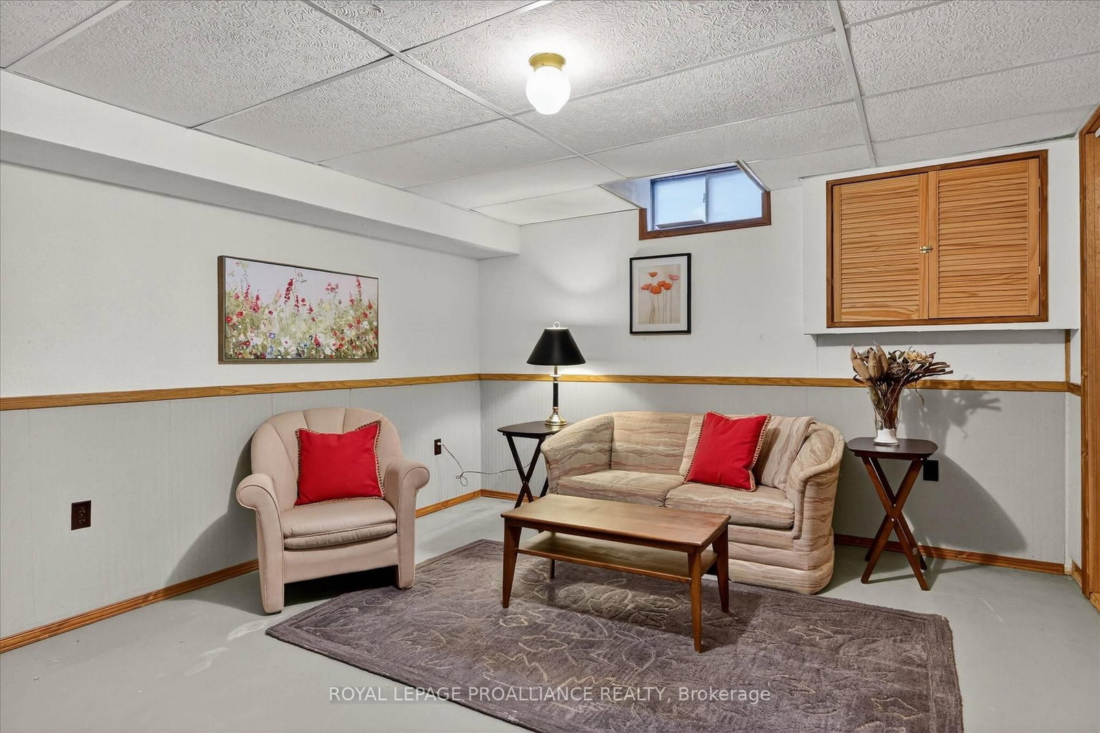 Detached House for sale at 7 Daleview Court, Peterborough, Ontario, K9J 8E6 - Monaghan Ward 2 - MLS: X12990822