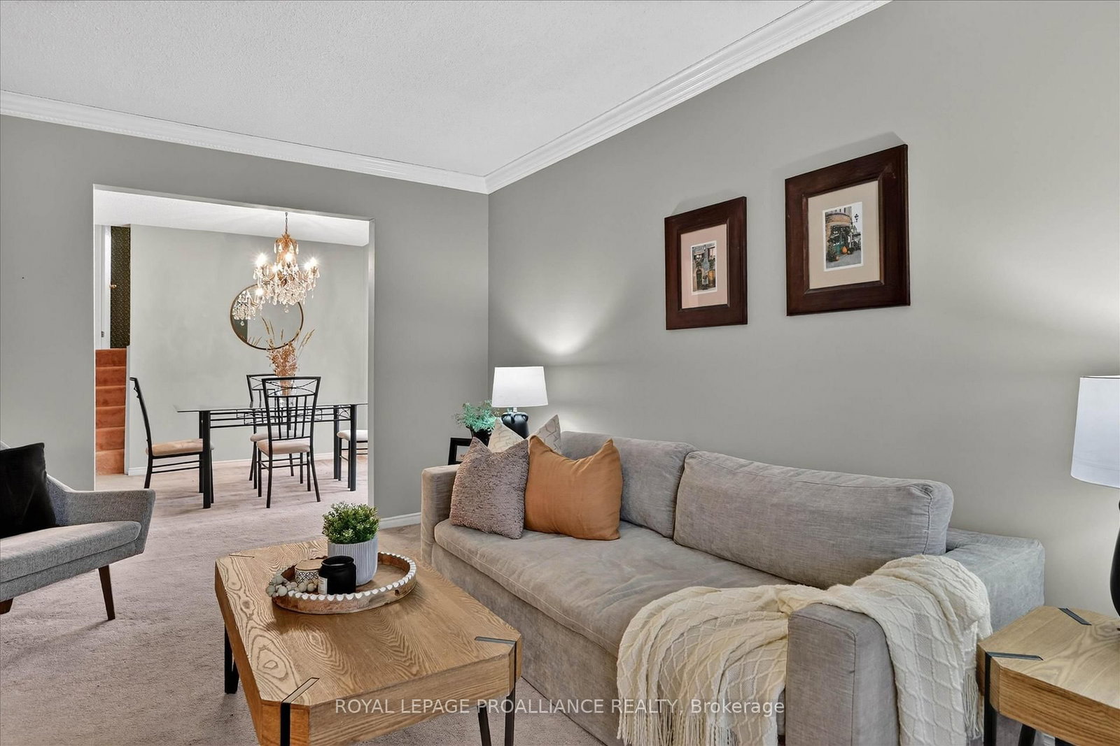 Detached House for sale at 7 Daleview Court, Peterborough, Ontario, K9J 8E6 - Monaghan Ward 2 - MLS: X12990822