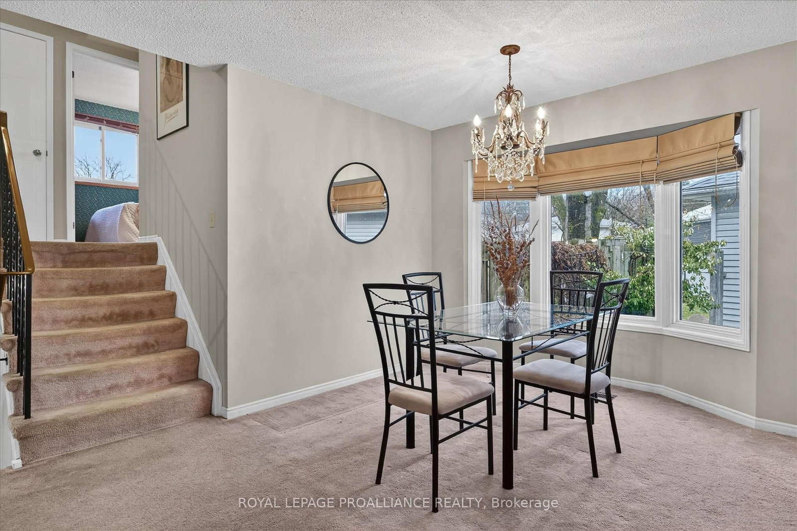 Detached House for sale at 7 Daleview Court, Peterborough, Ontario, K9J 8E6 - Monaghan Ward 2 - MLS: X12990822