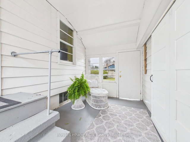 380 Winston Street E