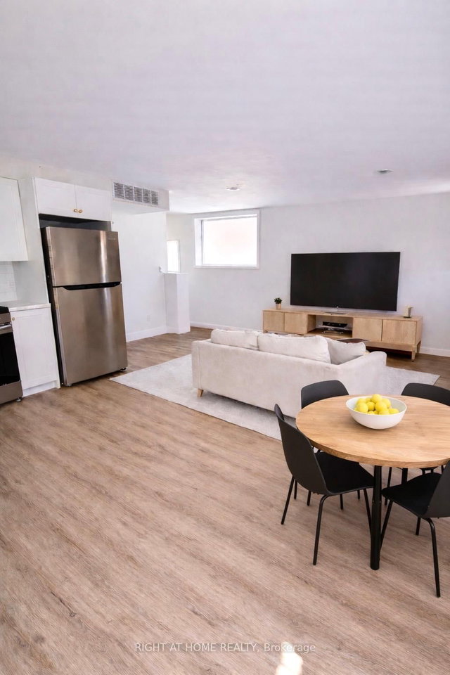 2 - 30 Stirton Street