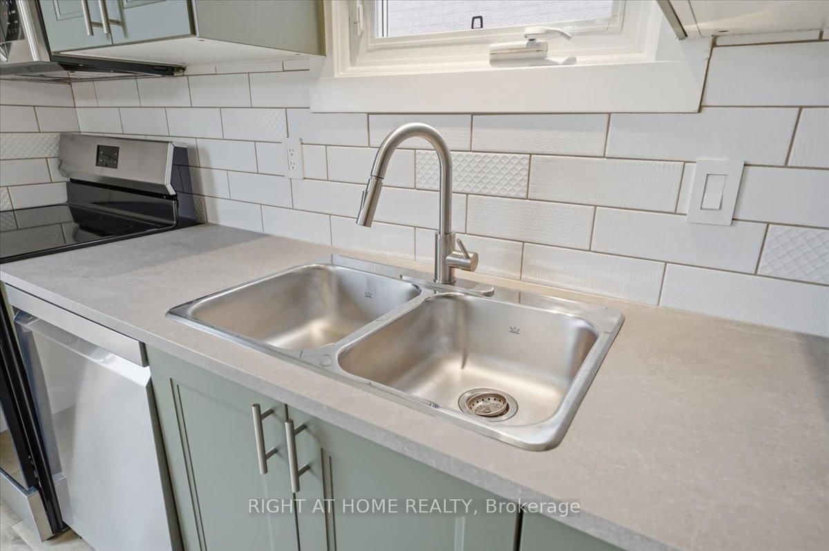 26 Ellington Avenue - Photo 14