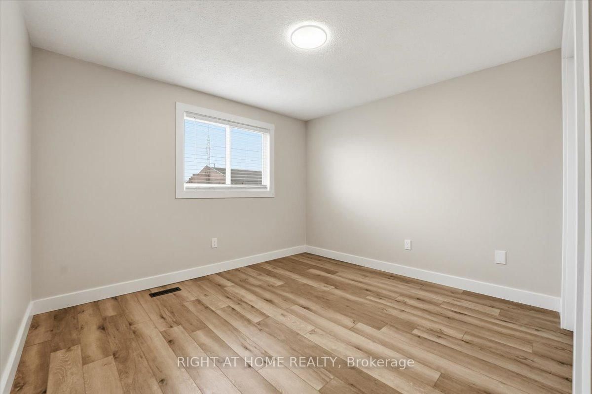 26 Ellington Avenue - Photo 28