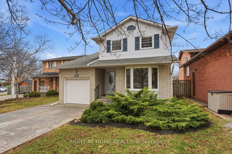 26 Ellington Ave, Hamilton, L8E 4E9 | Image 3