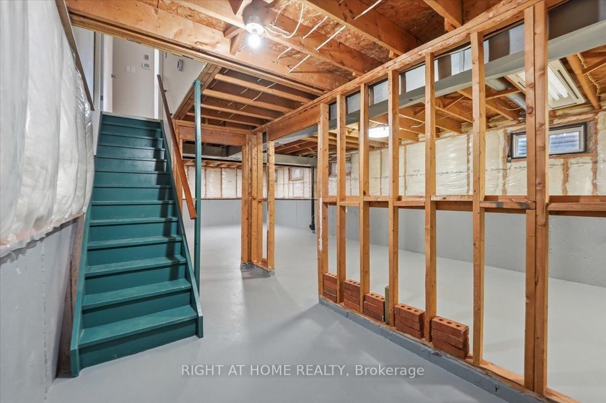 26 Ellington Avenue - Photo 36