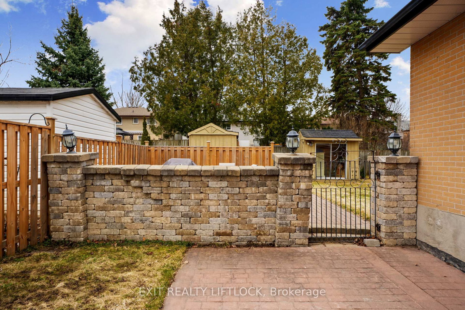 Detached House for sale at 273 Maxwell Avenue, Peterborough, Ontario, K9J 1B4 - Ashburnham Ward 4 - MLS: X12991020