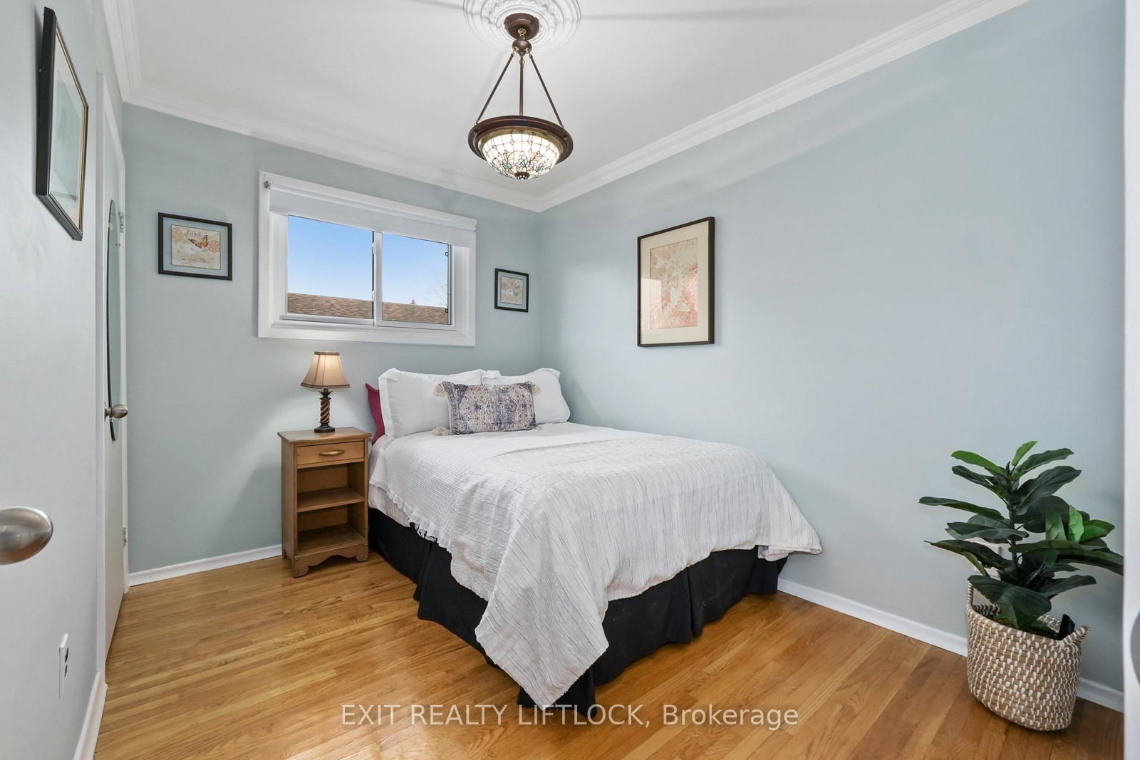 Detached House for sale at 273 Maxwell Avenue, Peterborough, Ontario, K9J 1B4 - Ashburnham Ward 4 - MLS: X12991020