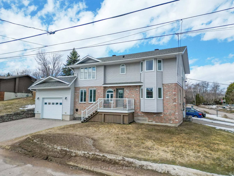 home for sale on 85 Shallot Crescent