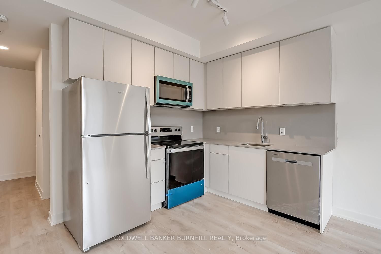 16 Melbourne Avenue, Unit 311B - Photo 12