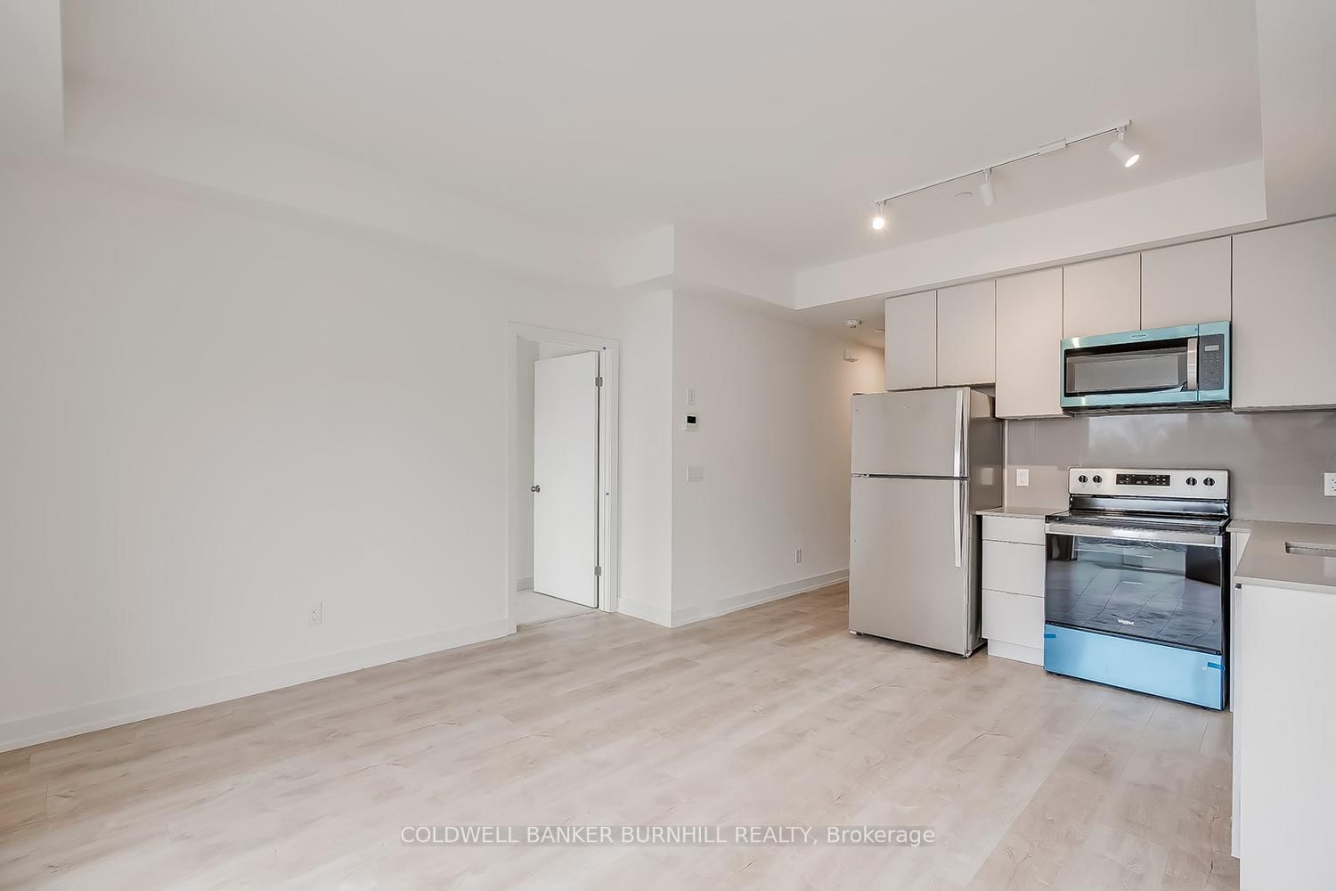 16 Melbourne Avenue, Unit 311B - Photo 18