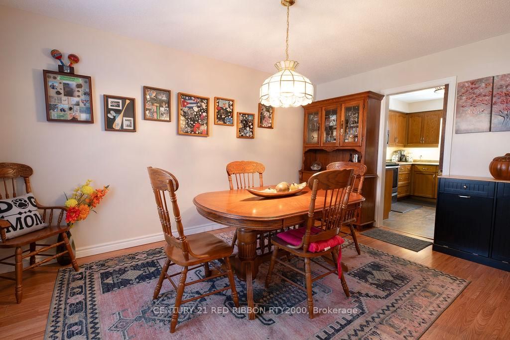 Detached House for sale at 232 Thorne Drive, Strathroy-Caradoc, Ontario, N7G 4C2 - NE - MLS: X12991102