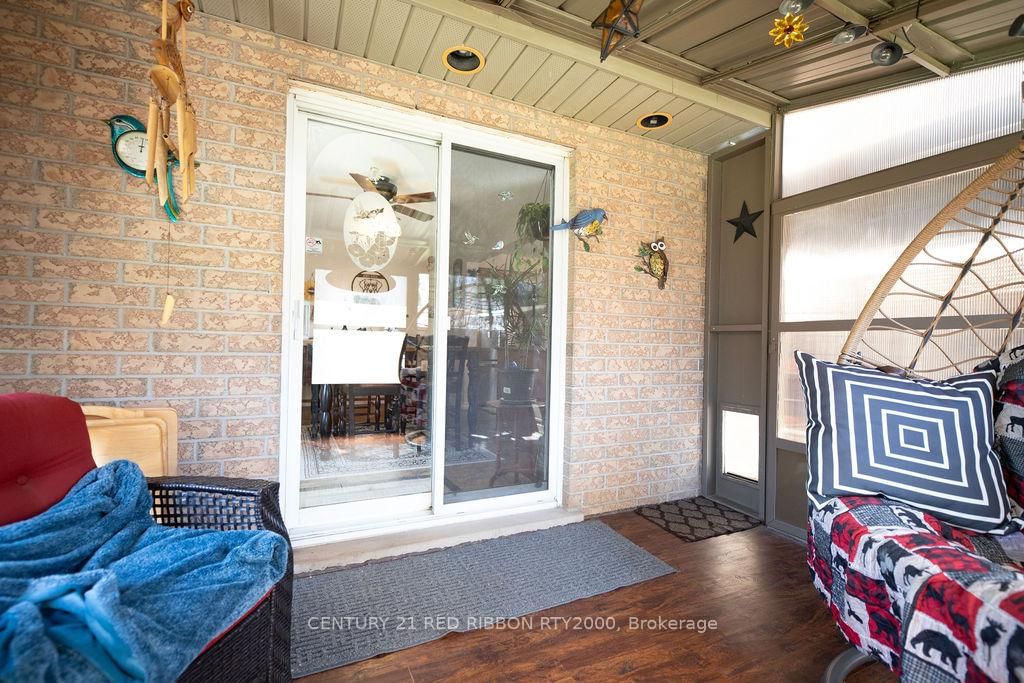 Detached House for sale at 232 Thorne Drive, Strathroy-Caradoc, Ontario, N7G 4C2 - NE - MLS: X12991102