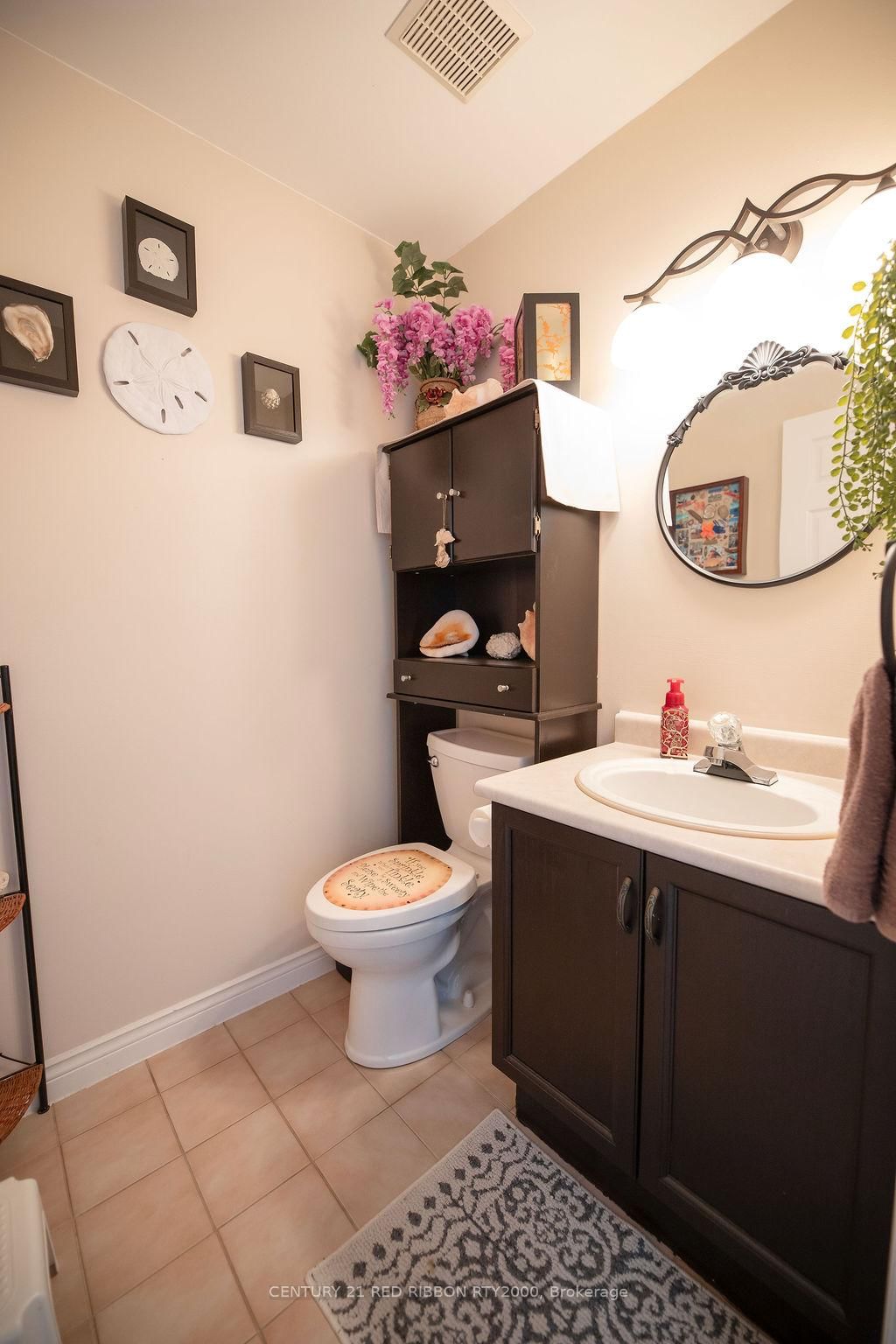 Detached House for sale at 232 Thorne Drive, Strathroy-Caradoc, Ontario, N7G 4C2 - NE - MLS: X12991102