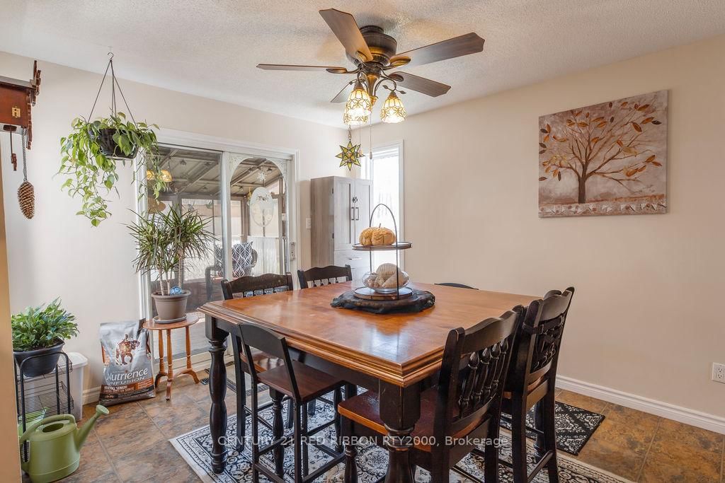 Detached House for sale at 232 Thorne Drive, Strathroy-Caradoc, Ontario, N7G 4C2 - NE - MLS: X12991102