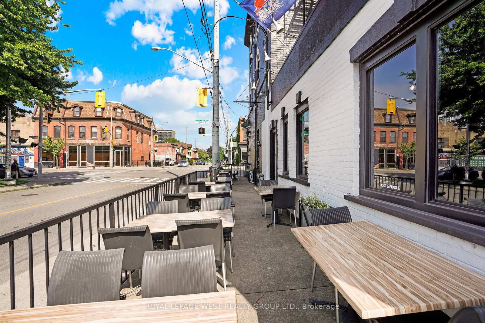 174 John Street S - Photo 4