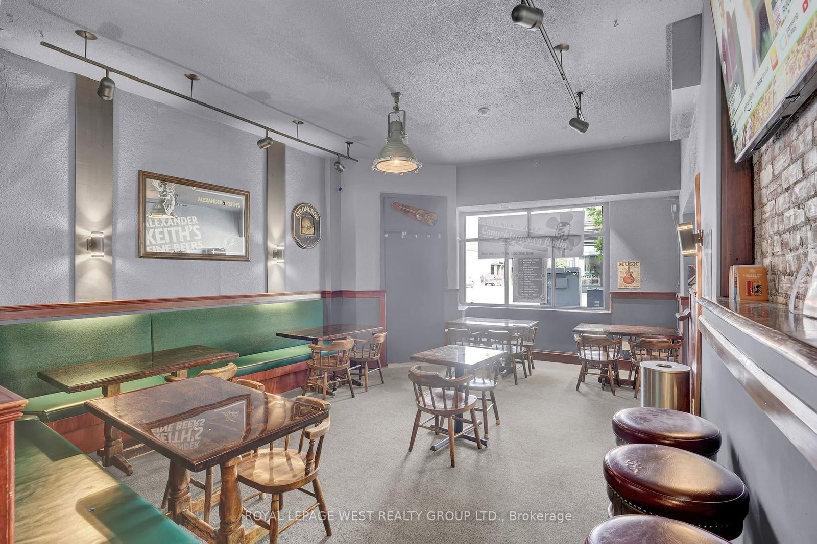 174 John Street S - Photo 6