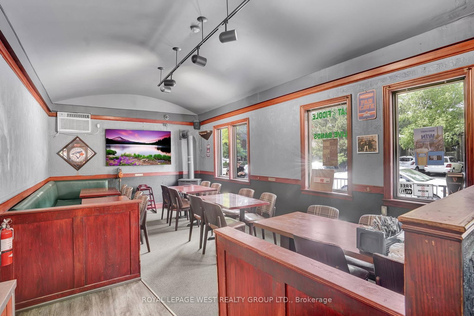 174 John Street S - Photo 7